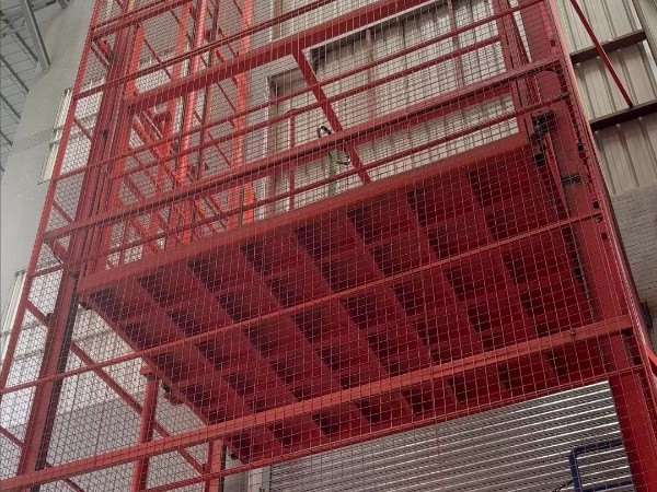 如何為工廠選擇合適的升降平臺